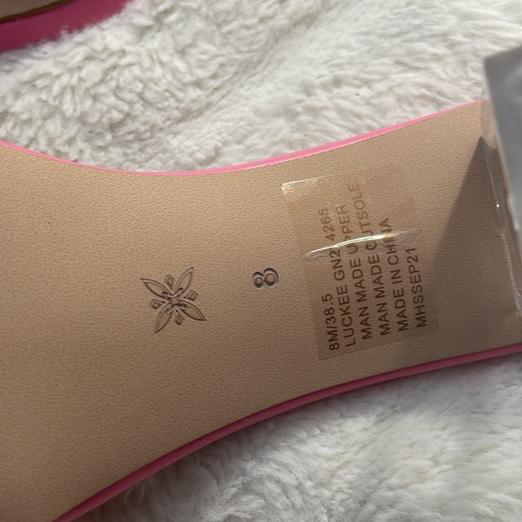 BCBGeneration Womens Luckee Pink Slip On Square Toe Block Heel Shoes NWOB - Picture 8 of 8